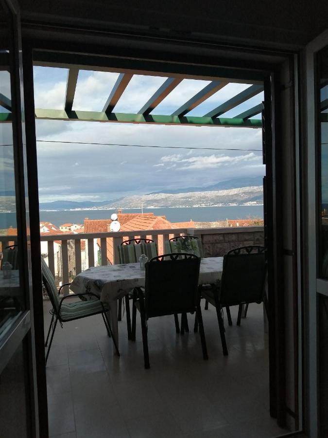 Apartments Jelka Постира Экстерьер фото